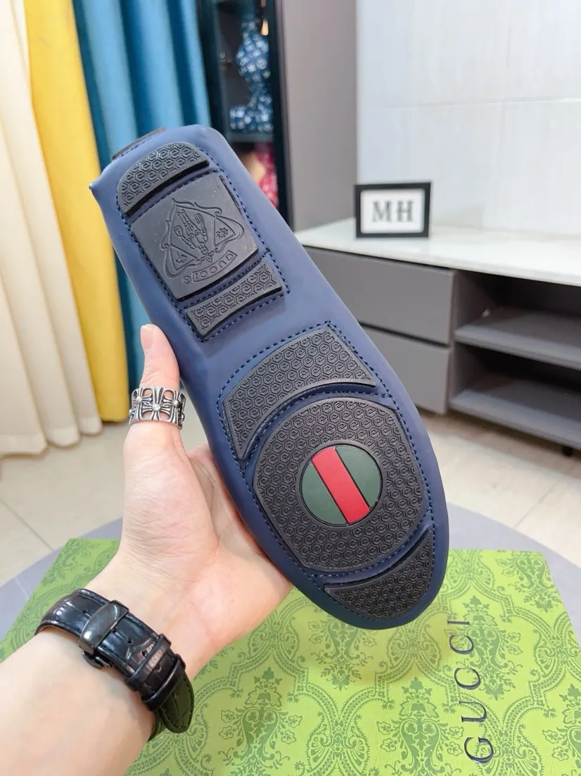 Men's shoes💰400🌹🌹【GUCCI】Hong Kong original top quality exquisite craftsmanship top quality💪🏼high-end boutique men's Hugh Doudou shoes British fashion style 🎈original metal soft cowhide surface lazy slip-on Loaf style This fabric is made of 🇮🇹imported top soft calfskin, code number: 38-44